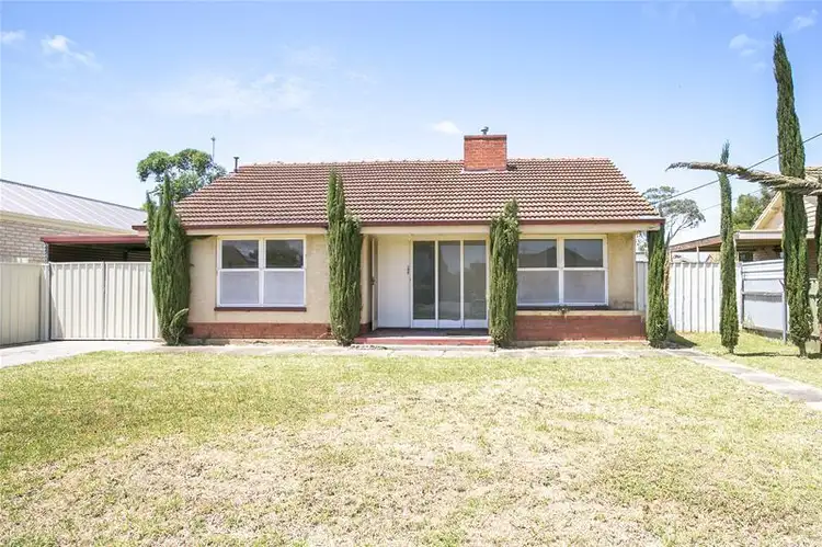 8 Flavel Street, Seaton SA 5023