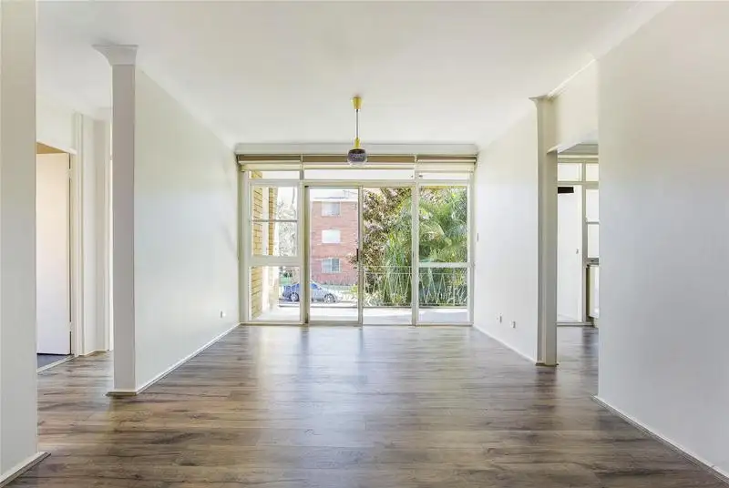 Main view of Homely unit listing, 1/17 Grafton Crescent, Dee Why NSW 2099