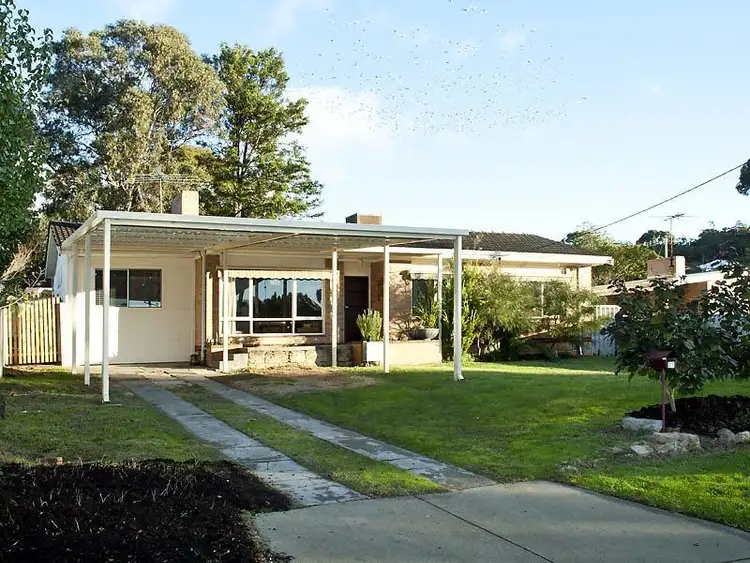 21 Millen Street, Mount Nasura WA 6112