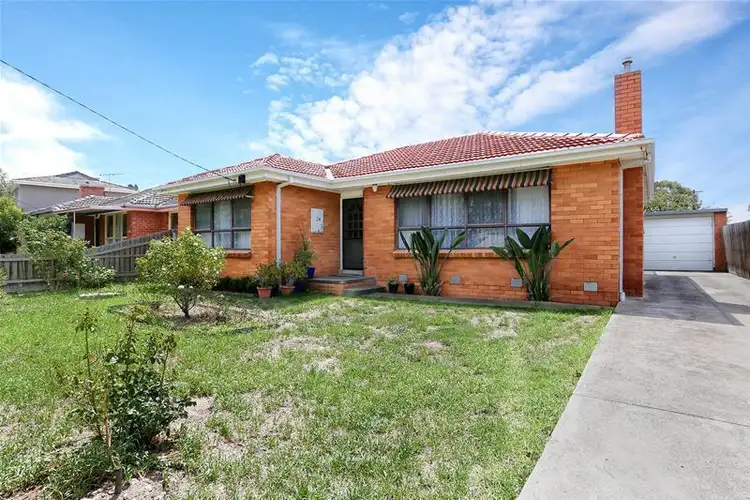 24 Moffat Street, St Albans VIC 3021