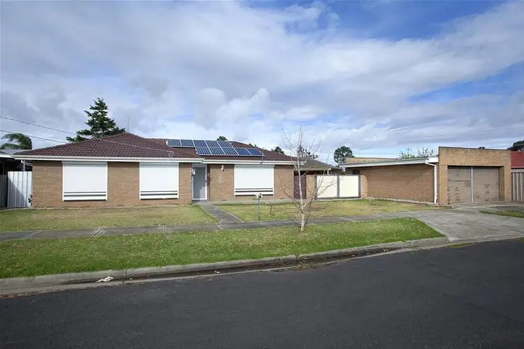 27 Laming Road, Deer Park VIC 3023
