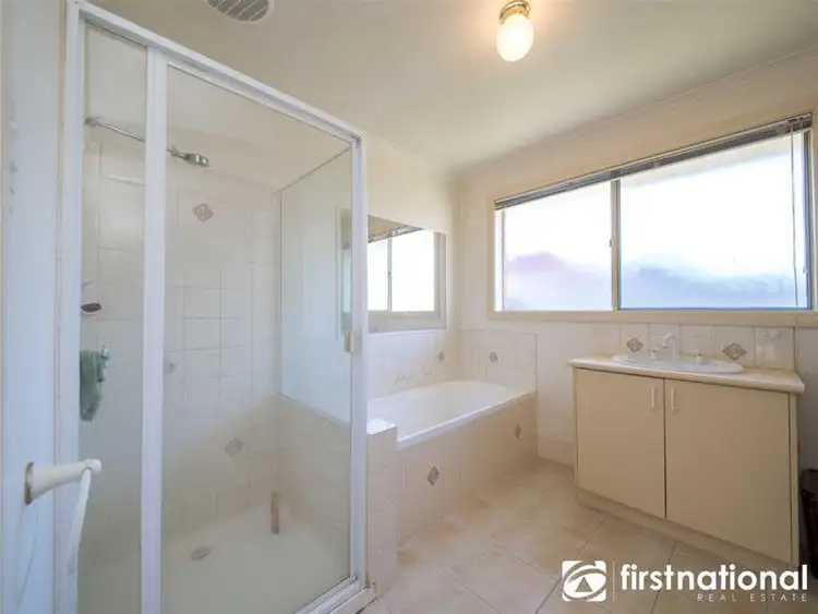Fifth view of Homely apartment listing, 2/63 Cheviot Avenue, Berwick VIC 3806
