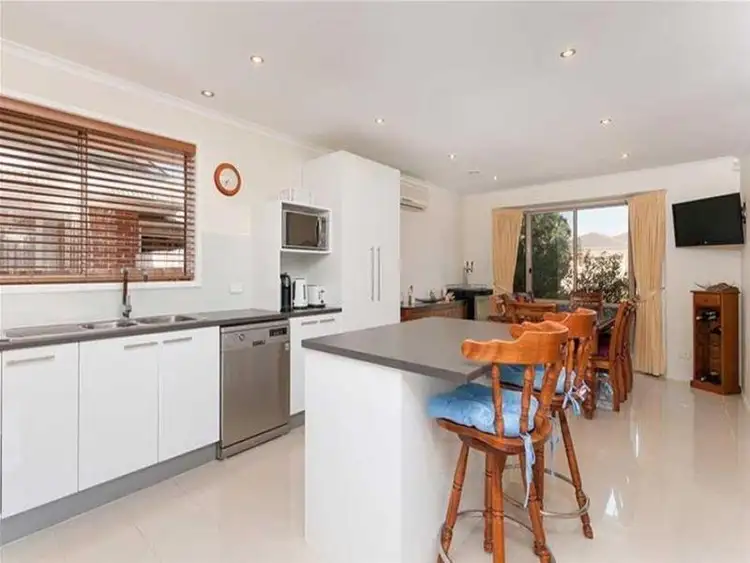 Sixth view of Homely house listing, 8 Cowper Crescent, Sunbury VIC 3429