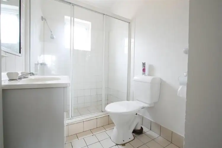 Seventh view of Homely townhouse listing, 5/34 Stanhill Drive, Chevron Island QLD 4217