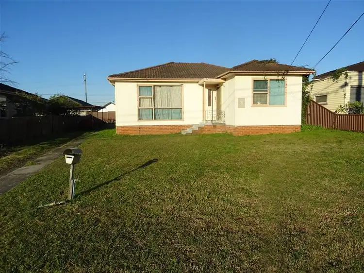 5 Stacey Street, Fairfield West NSW 2165