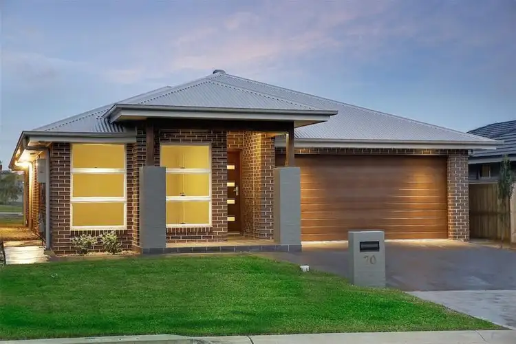 20 Walseley Crescent, Gledswood Hills NSW 2557