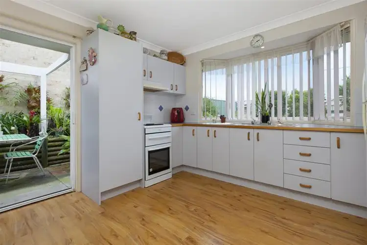 Fourth view of Homely villa listing, 6/17 Davenport Road, Shoalhaven Heads NSW 2535