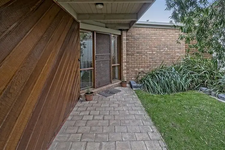Second view of Homely house listing, 6 Christopher Court, Hallam VIC 3803