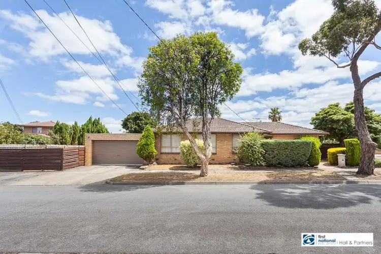 18 Neasham  Drive, Dandenong North VIC 3175