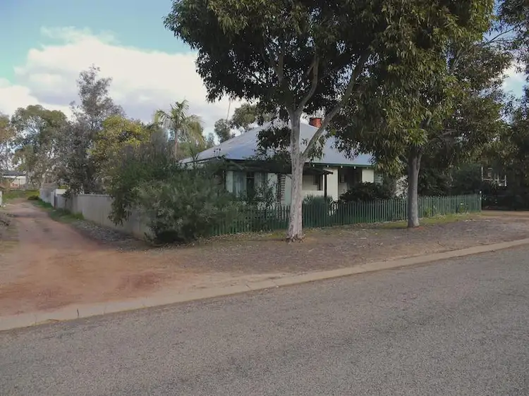 8 Gregory Street, Northam WA 6401