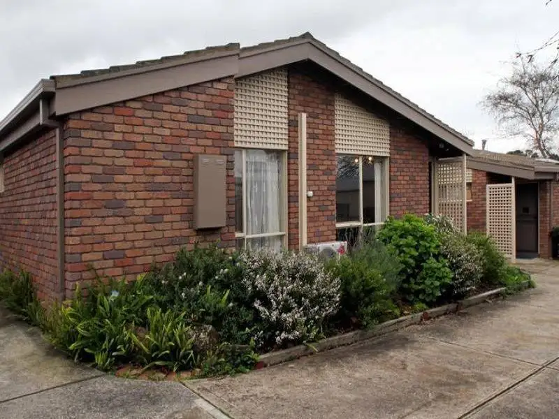 Main view of Homely unit listing, 2/37 Ford Street, Ringwood VIC 3134