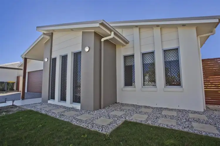 2 Bridgeman Parade, Chinchilla QLD 4413