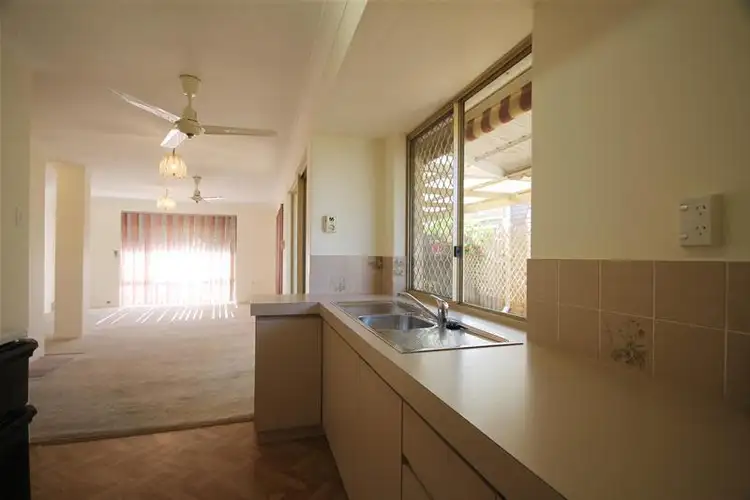 Fifth view of Homely villa listing, 4/15 Murray Court, Armadale WA 6112