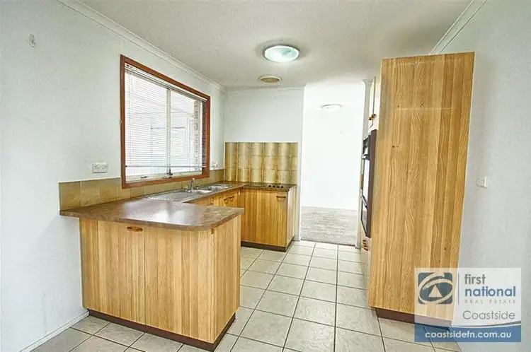 Second view of Homely house listing, 2 Carvie Close, Shellharbour NSW 2529