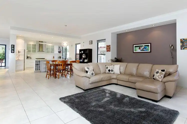 151 Gordon Circuit, Seventeen Mile Rocks QLD 4073