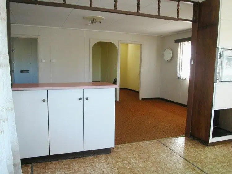 4 YORK Street, Jurien Bay WA 6516
