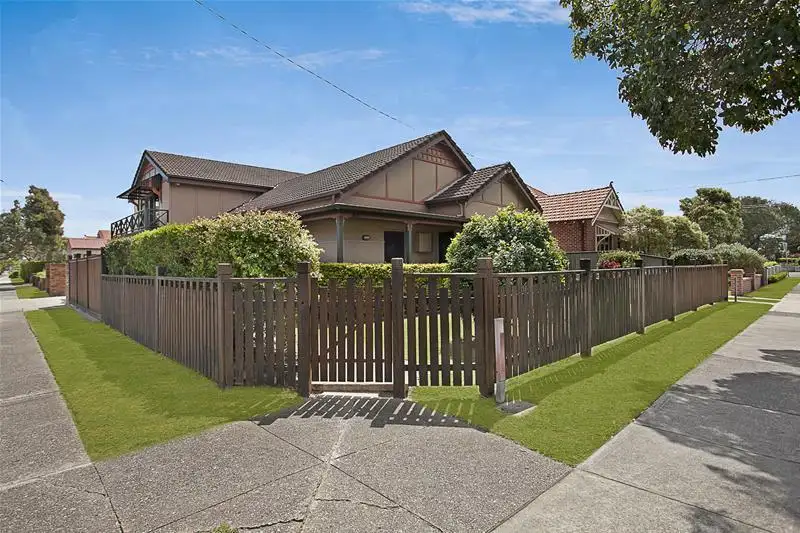 Main view of Homely house listing, 112 Gordon Avenue, Hamilton South NSW 2303