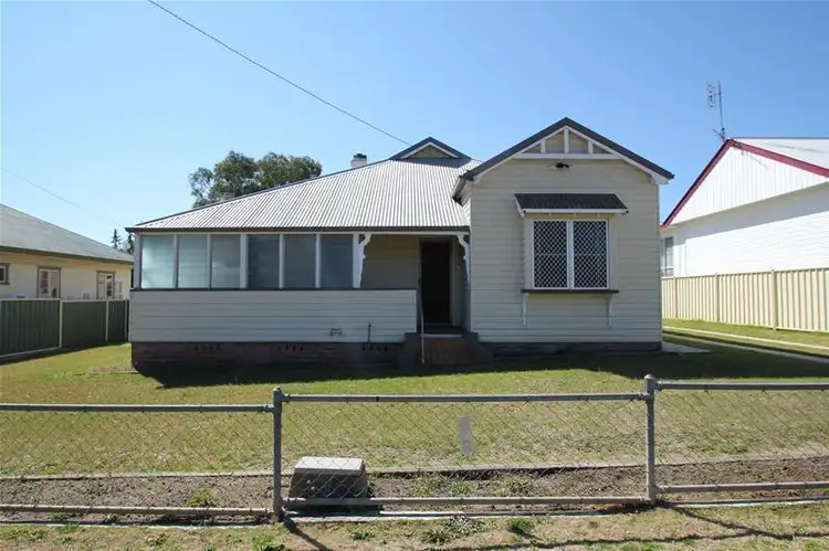 112 Miles Street, Tenterfield NSW 2372