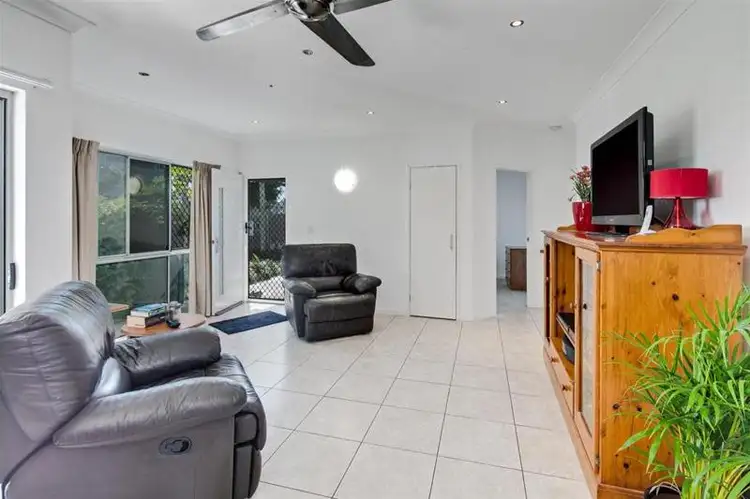 Sixth view of Homely apartment listing, 1/32 Drayton Terrace, Wynnum QLD 4178