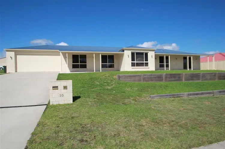 20 Parkes Drive, Tenterfield NSW 2372