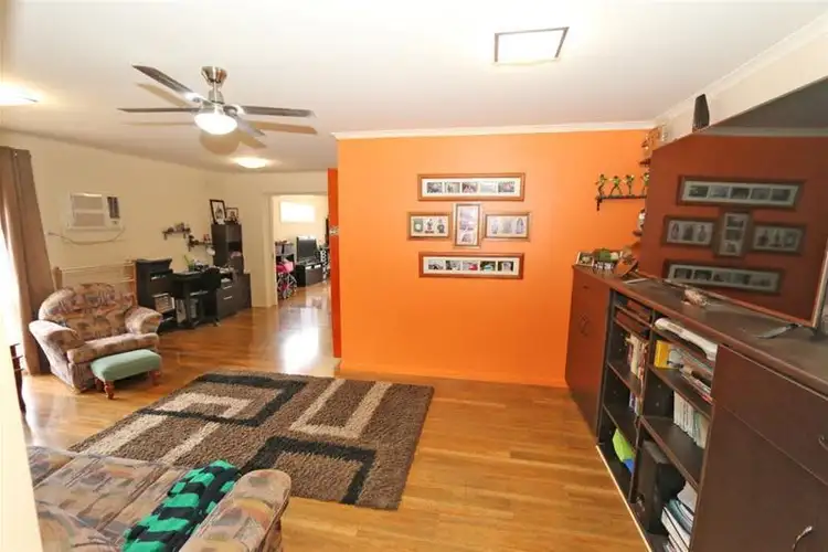 51 Hilton Way, Melton West VIC 3337