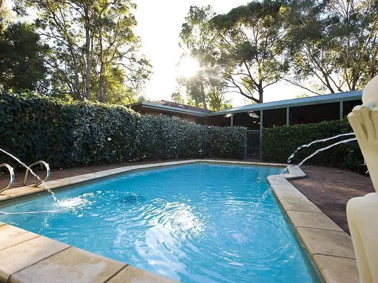 9 Eatts Road, Roleystone WA 6111