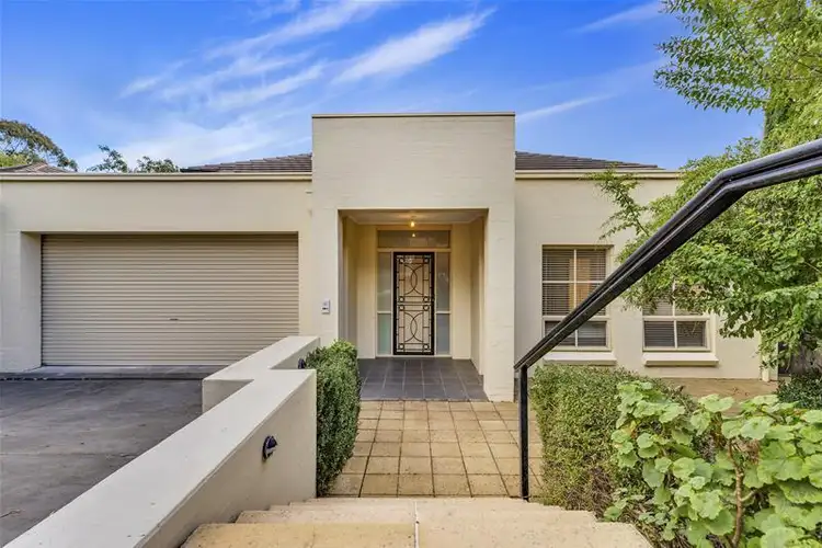 8 Barretts Road, Torrens Park SA 5062