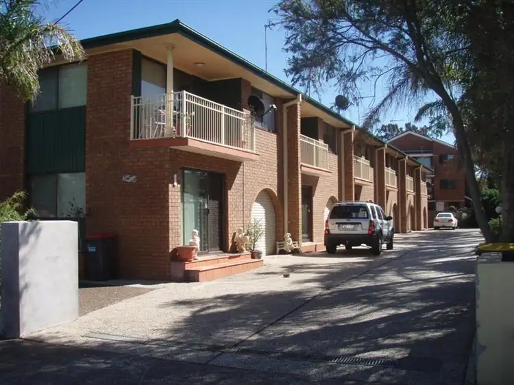 3/4 Winsor Street, Merewether NSW 2291
