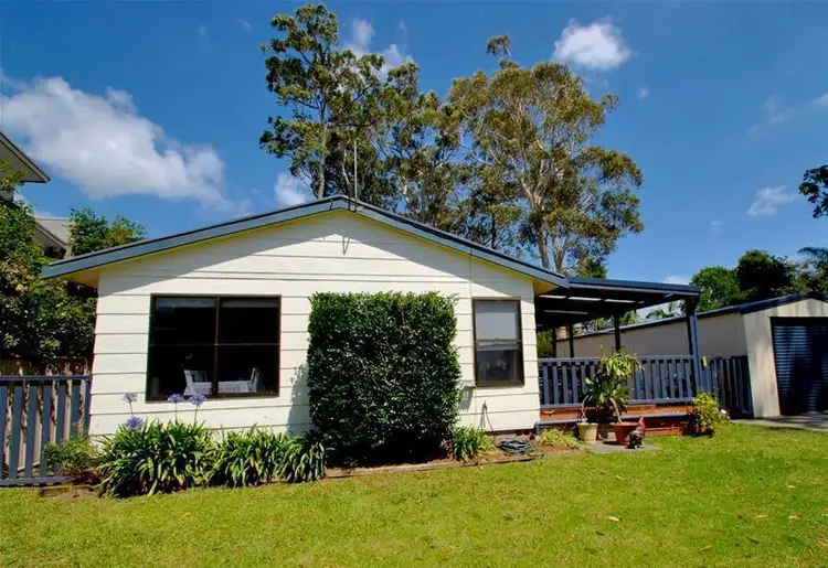 8 Cook Street, Callala Bay NSW 2540