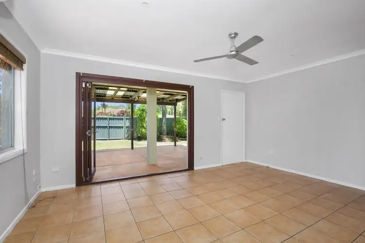 1/8 Leyte Avenue, Palm Beach QLD 4221