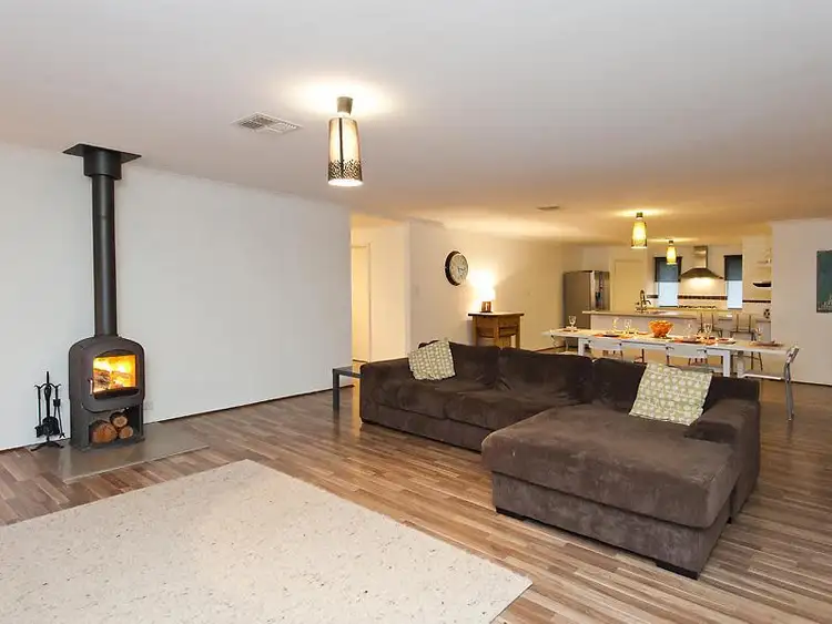 Fourth view of Homely house listing, 2 Costata Cove, Roleystone WA 6111