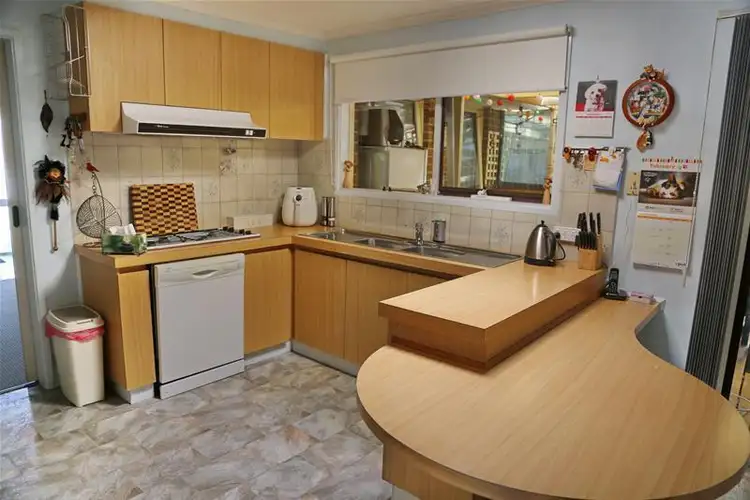 Sixth view of Homely house listing, 10 Eildon Road, Endeavour Hills VIC 3802
