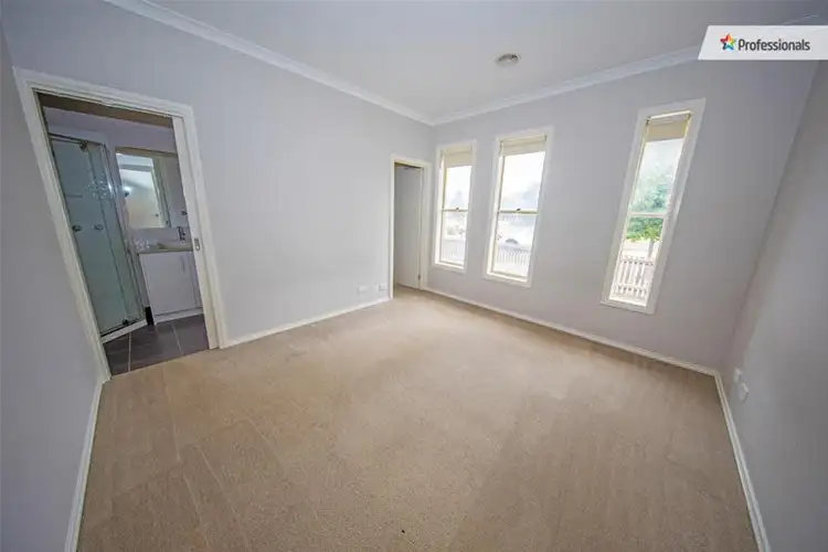 Fifth view of Homely house listing, 33 Walhalla Drive, Eynesbury VIC 3338