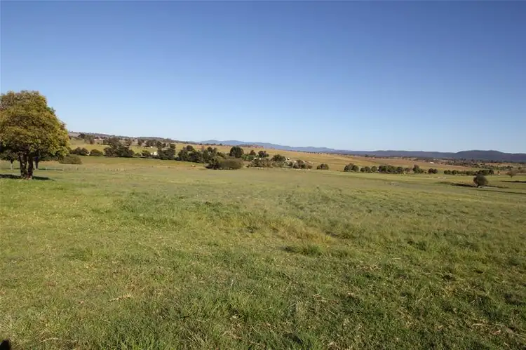 9 Millers Lane, Tenterfield NSW 2372