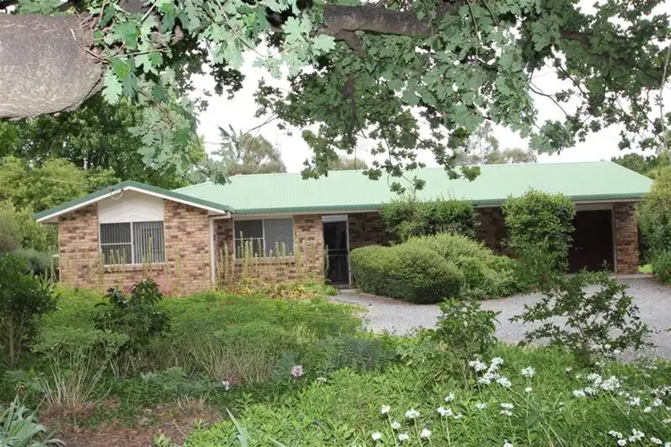 18 Naas Street, Tenterfield NSW 2372