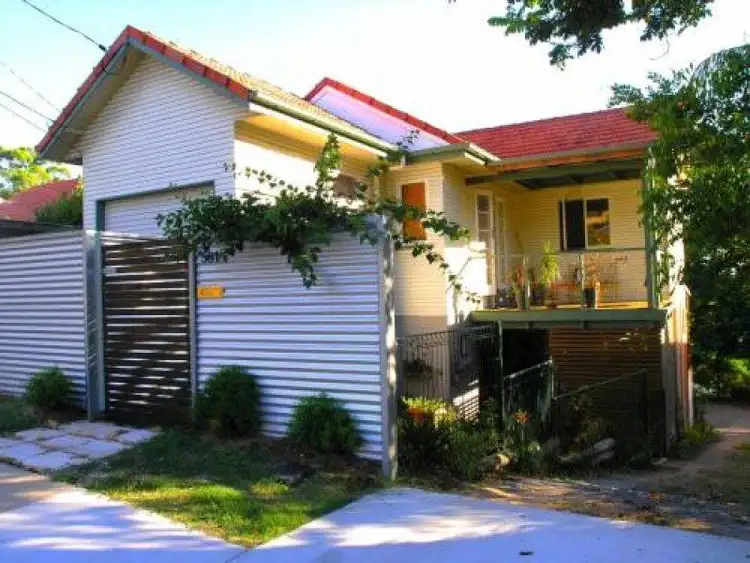 Main view of Homely house listing, 561 Cavendish Road, Coorparoo QLD 4151