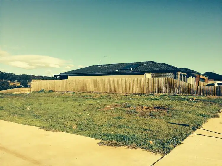 8 Hegarty Place, Bacchus Marsh VIC 3340