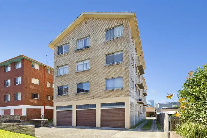 Main view of Homely unit listing, 8/3 Francis Street, Dee Why NSW 2099