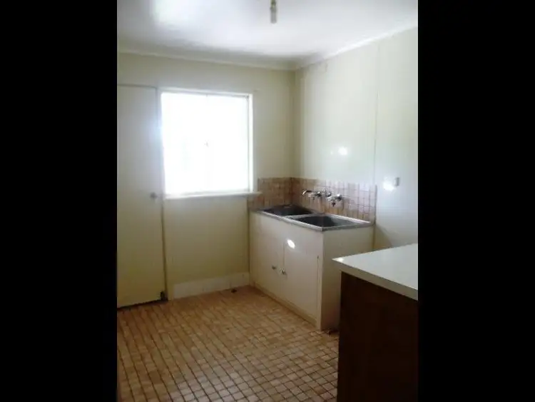 Seventh view of Homely house listing, 18 WHITE Court, Eneabba WA 6518