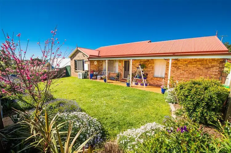 Main view of Homely apartment listing, 2/52 Hoepper Street, Kearneys Spring QLD 4350