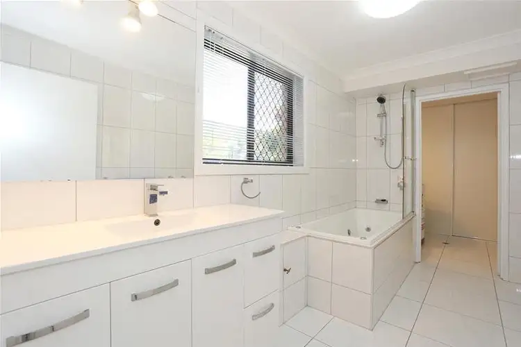 Sixth view of Homely unit listing, 2/458 Marine Parade, Biggera Waters QLD 4216