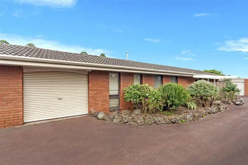 Main view of Homely house listing, 2/11 Murray Street, Warrnambool VIC 3280
