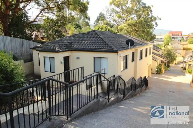 1/15 Woodlawn Avenue, Mangerton NSW 2500