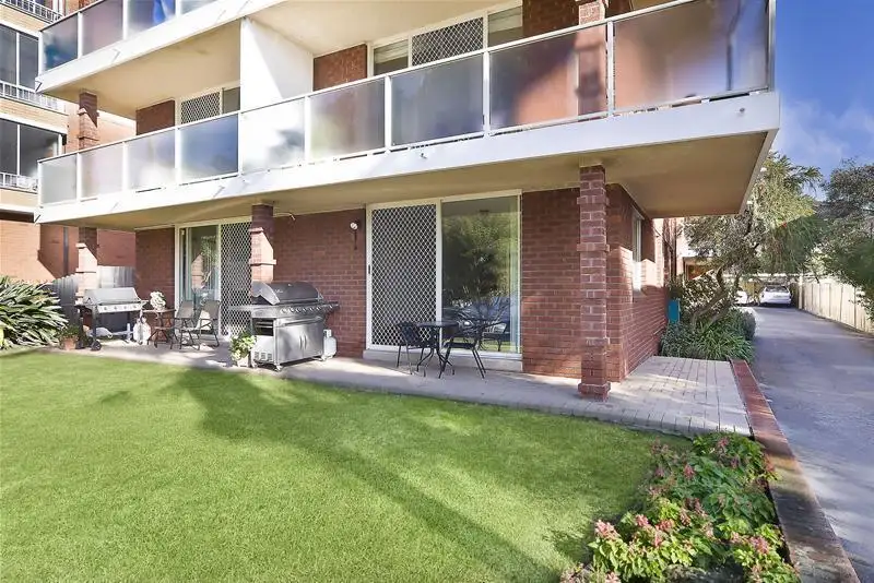 Main view of Homely unit listing, 1/4-6 Cassia Street, Dee Why NSW 2099