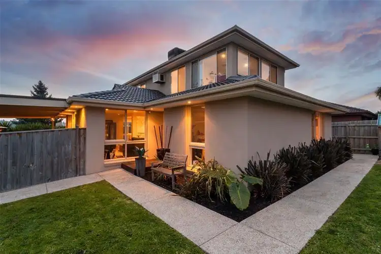 49 John Fawkner Drive, Endeavour Hills VIC 3802