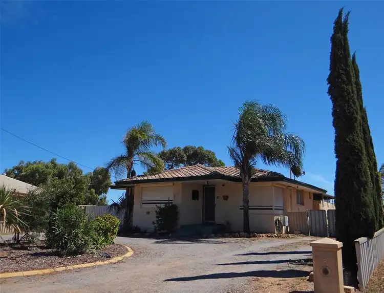 8 Roberts Road, Utakarra WA 6530