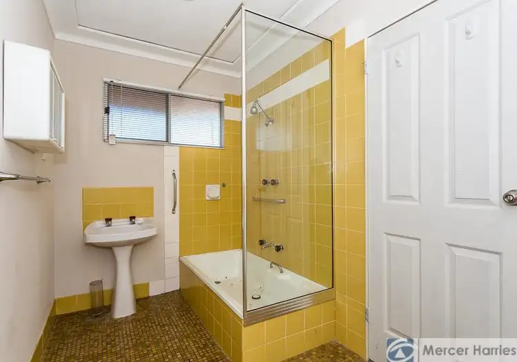 Seventh view of Homely house listing, 2/6 Uldina Place, Pinjarra WA 6208