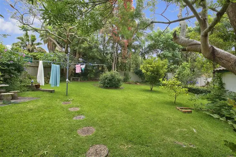 Fifth view of Homely house listing, 11 Pindarri Avenue, Berkeley Vale NSW 2261