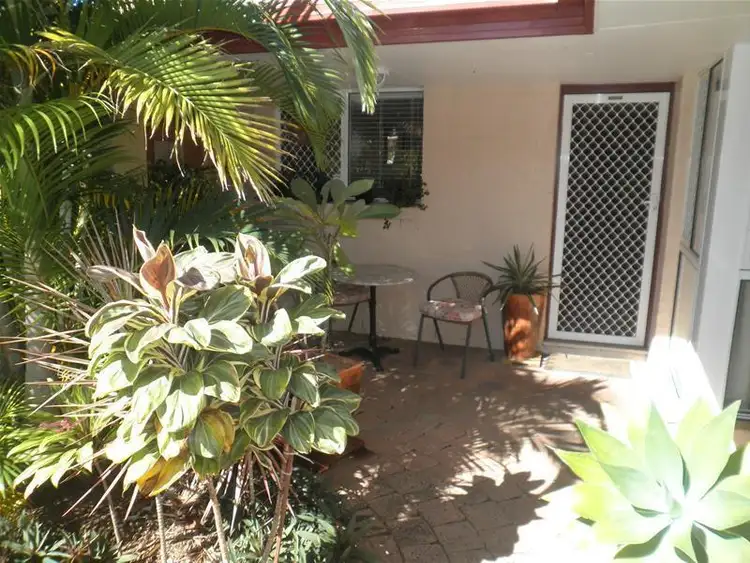 27/128 Benowa Road, Southport QLD 4215