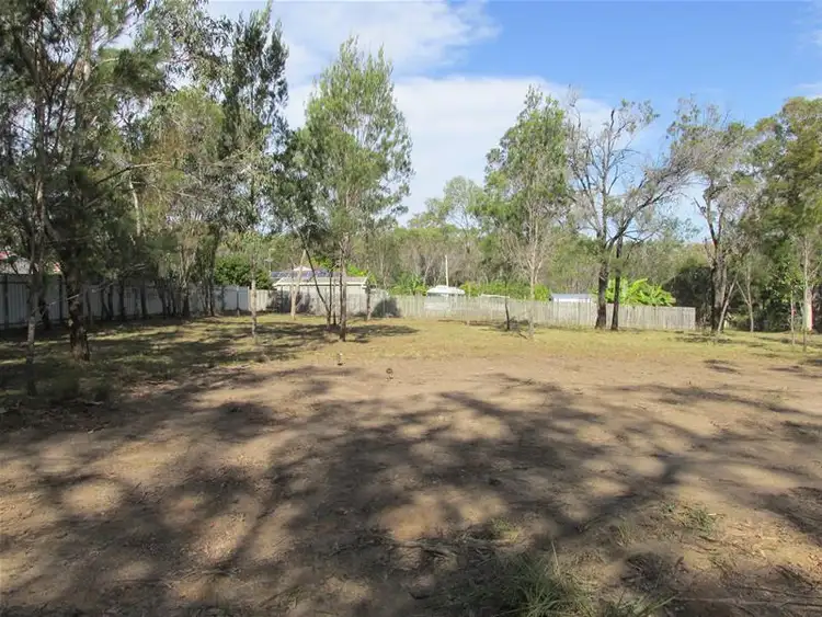 24 Wake Street, Macleay Island QLD 4184